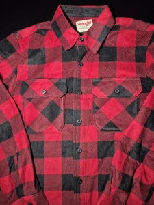 Kleines Wrangler Authentics Flanellhemd für Herren weich und schwerer im Gewicht - Bild 1 von 13