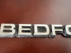 Bedford Emblem Van Badge Metal Vintage 1970 B - Picture 1 of 10