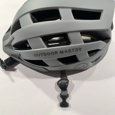 Casco de bicicleta OutdoorMaster adulto hombre y mujer - bicicleta de montaña. Grande. Gris Foto 1 de 4