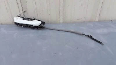 Оригинальная передняя правая ручка внешней двери со стороны пассажира для Porsche Cayenne 2011-2018 годов выпуска - Изображение 1 из 4