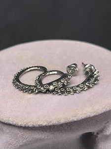 VINTAGE TENICAL SILVER TONE HOOP EARRINGS 1” - Picture 1 of 4