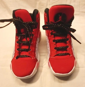 Air Jordan 38 GS 'CELEBRATION' DZ3499-100 Größe 3,5Y rot/schwarz/weiß - Bild 1 von 11