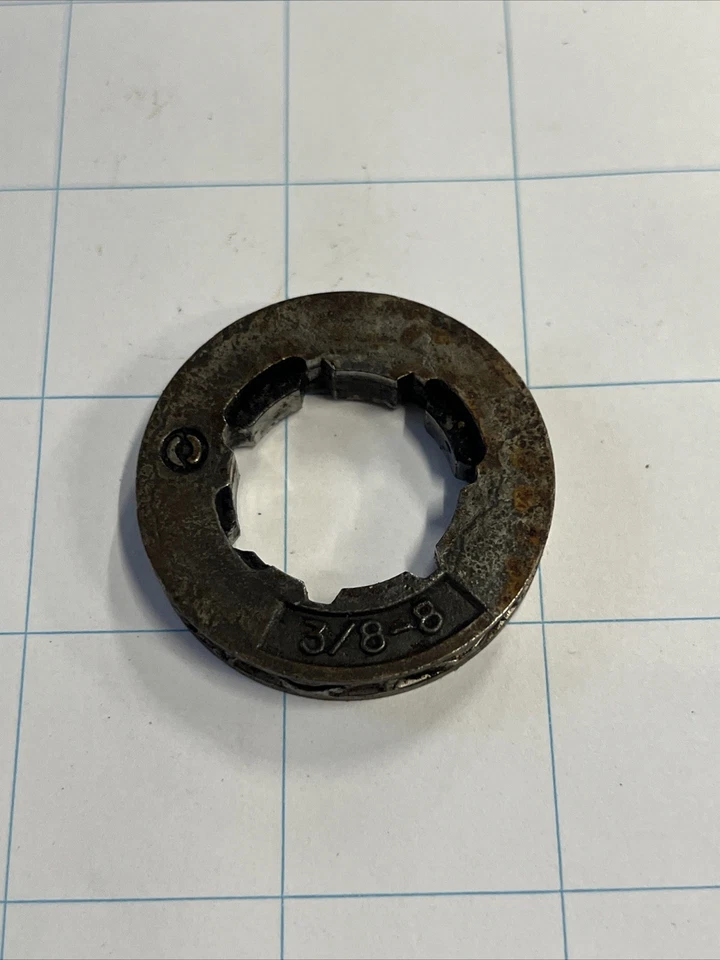 Pioneer P51 Rim Sprocket Oem Chainsaw - Image 1 of 3