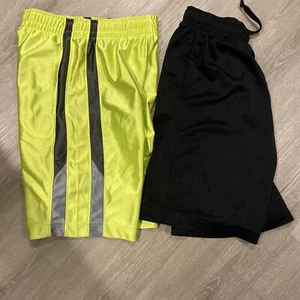 boys shorts size 8/10 Set Of Two - Picture 1 of 1