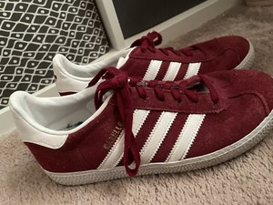 red gazelles size 4