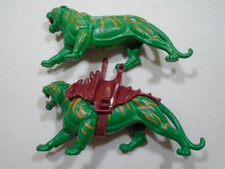 VINTAGE MOTU HE-MAN TWO BATTLE CATS ONE WITH SADDLE MASTERS OF THE UNIVERSE
