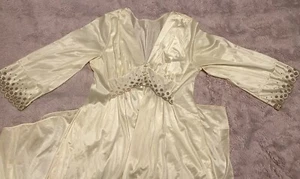 Vintage Nylon Morgenmantel zwei Knöpfe bodenlang klein  - Bild 1 von 10