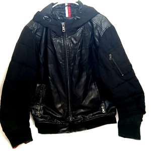 Chaqueta con capucha negra grande Tommy Hilfiger para hombre - Imagen 1 de 3