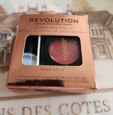 Makeup Revolution Flawless Foils Eye Shadow ROSE GOLD Warm Red Eye Foil Metal - Image 1 of 2