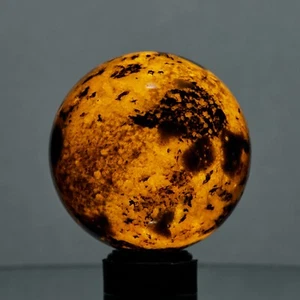 Hackmanita, Villiaumite, Lamprofilita, Arfvedsonita esfera de roca fluorescente - Imagen 1 de 10