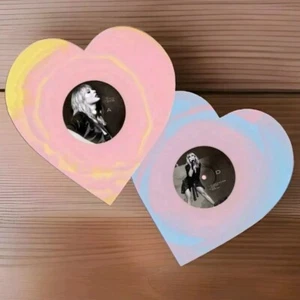 Taylor Swift Lover Live From Paris Heart Vinyl LP  PROOF OF PURCHASE INC INSTOCK - Bild 1 von 10