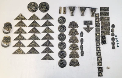 Muebles tibetanos vintage de latón herrajes cajón tiradores esquinas detalles decorativos Foto 1 de 4