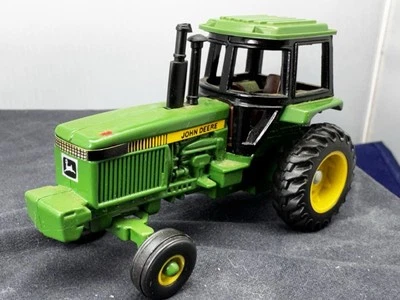 vintage ERTL John Deere green tractor farm agriculture vehicle for parts - Image 1 of 4