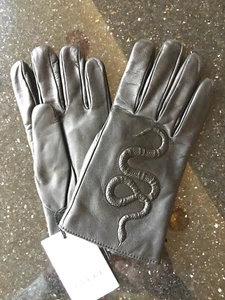 NEW with Tag Women's Gucci Black Leather Gloves Snake Embossed Sz 8 - Picture 1 of 3