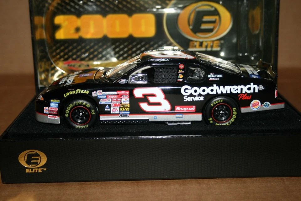 1/24 ELITE 2000 CHEVROLET MONTE CARLO DALE EARNHARDT  ACTION - Immagine 1 di 4