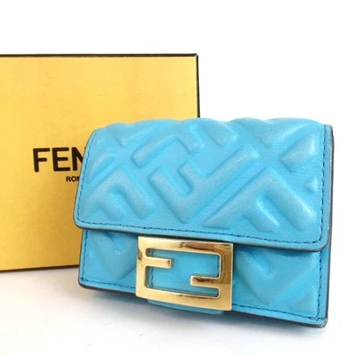 Carteira de couro Fendi micro balde usada - Imagem 1 de 4