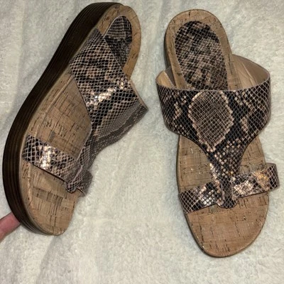 Nuevas Sandalias Donald J Pliner Faina Bronce Claro Metálico Pitón EE. UU. 10 Slide Snake Foto 1 de 4