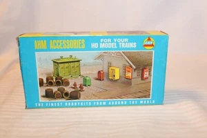 HO Scale AHM, Trackside Scenic Accessories Kit #5874 BN Open Box - Picture 1 of 3