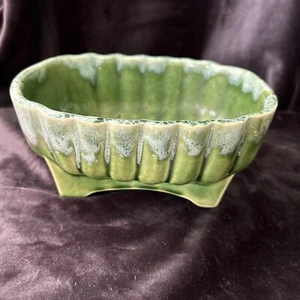 Vintage SU2 USA Ungemach MCM Pottery Planter Seafoam Green glaze Oval Footed - Picture 1 of 5