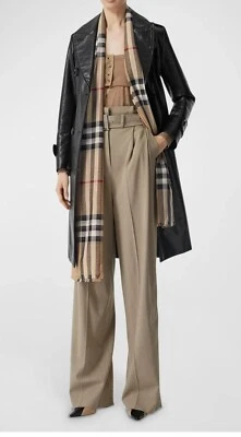 $450 Burberry Bufanda Gigante Cuadros Gasa Bufanda Seda Nuevo Beige Claro/Caramelo NUEVO Foto 1 de 4