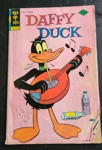 Vintage Gold Key Daffy Duck Comic Book 1976 #103 25 cents - Picture 1 of 6