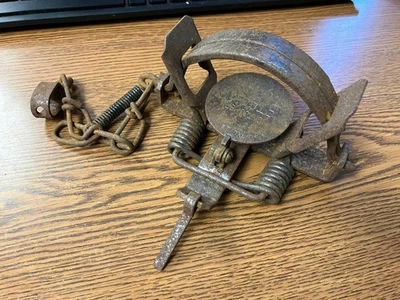 Vintage Montgomery "Step-In" Animal Trap Oneida Jump Trap 1930s USA Steel Trap - Image 1 of 3