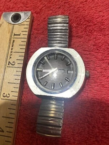 Vintage TIMEX Water Resistant Brown Face Watch Works  Speidel Stretch Band - Picture 1 of 13