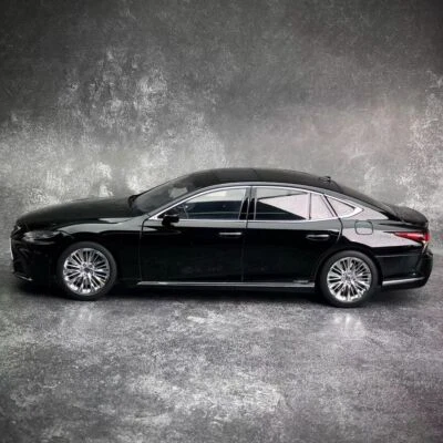 Autoart 1/18 Scale Lexus LS500 LS500H Limousine open close car gloss black 78868 - Image 1 of 4