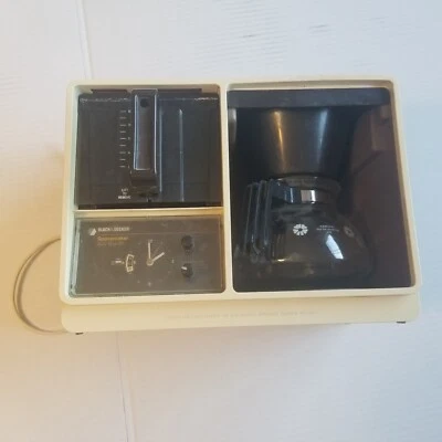 Black & Decker Spacemaker Automatic Drip Coffeemaker SDC2A Analog Clock - Image 1 of 4