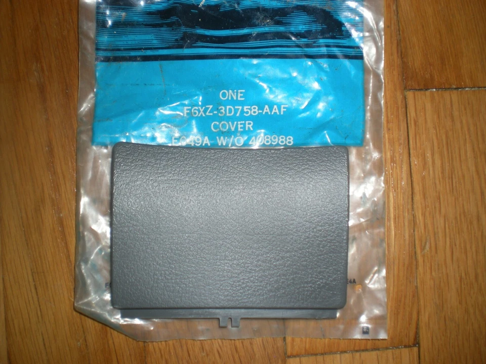 NOS 1996 1997 Mercury Villager Lower Steering Wheel Cover F6XF-3D758-AAF - Image 1 of 2