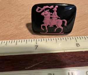 Vintage Latge Schnitzerei ""Knight Rider"" Glas Kamee Ring - 1950er.. - Bild 1 von 3