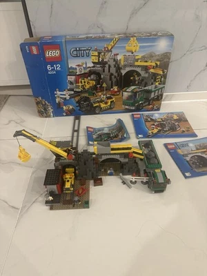 LEGO City 4204 Bergwerk/Goldmine mit Anleitungen Ohne Minenbohrer - Bild 1 von 4