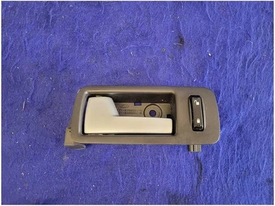 Tirador de manija de puerta delantera izquierda conductor Ford Mustang GT 2005-2009 4,6 L 2723 Foto 1 de 4