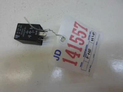 SEAT HEATER RELAY CADILLAC CATERA 1997 1998 1999 2000 90563183 OEM - Image 1 of 4