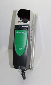 Control Techniques SP1402 Servoantrieb 3,8A - Bild 1 von 3