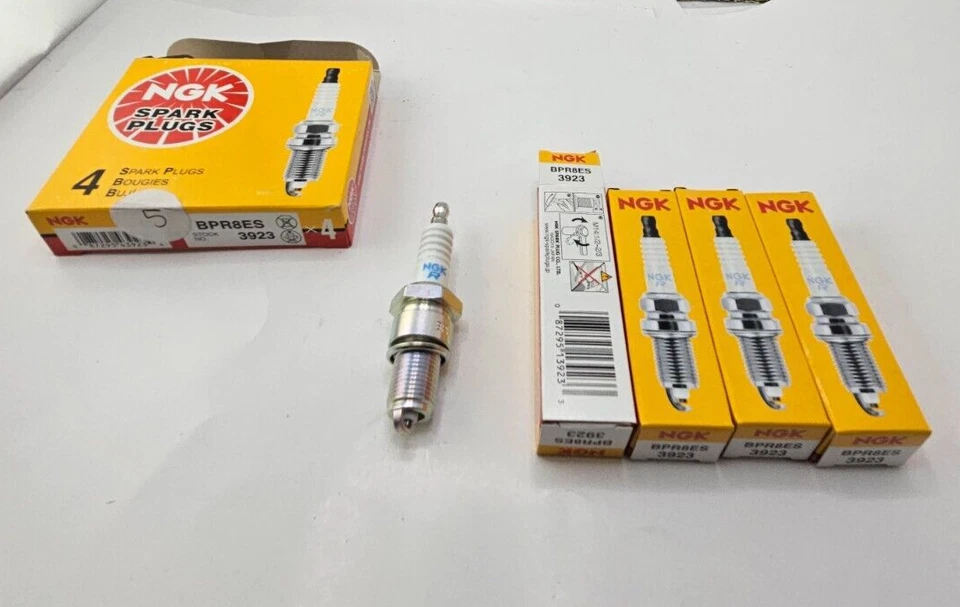 (CANTIDAD 4) Bujía NGK 3923 BPR8ES para Maserati 430i Biturbo Porsche 911 Foto 1 de 4