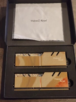 G.SKILL Trident Z Royal 16GB PC4-28800 (DDR4-3600) Memory (F4-3600C17D-16GTRG) - Image 1 of 4