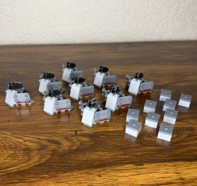 Lego Star Wars 9x Defensive Post and Container 75372 Clone Trooper Battle Pack - Image 1 of 4