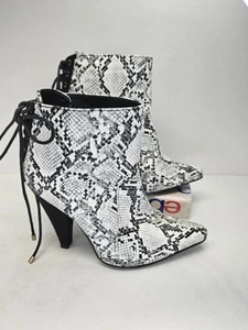 Shoe Dazzle Faux Snake Skin Heeled Booties Women’s Size 7.5WW US - Picture 1 of 8
