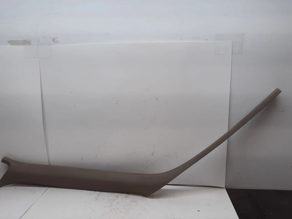 95-98 GMC TAN LEFT DRIVERS A-PILLAR TRIM 15707257 Foto 1 de 4