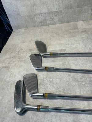 RH Wilson Sam Snead Blue Ridge 3,5,9 Irons & Putter Regular Flex Steel 24076 - Image 1 of 4