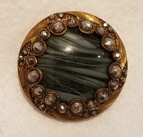 ANTIQUE BRASS GAY 90S /JEWEL BUTTON W/MOTTLED GRAY CENTER & CUT STEELS, 1-1/2" Cover