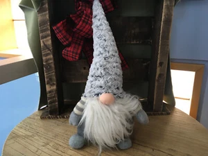 Wintry Gray Gnome - Picture 1 of 9