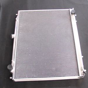 Aluminum AT MT Radiator For Mitsubishi Pajero NS NT NW NP 3.5L 3.8L 6cyl 2000-13 - Picture 1 of 7