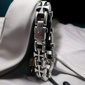 Stainless Russell Simmons Maltese Cross Link Bracelet With Diamond - Picture 1 of 9