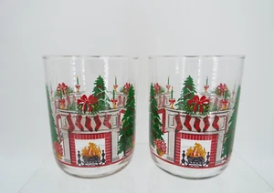 Pair of Vintage Libbey Christmas Fireplace Mantle Holiday Drinking Glasses - Picture 1 of 9