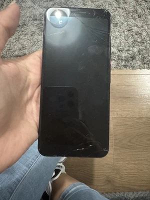 FULLY WORKING W CRACKED SCREEN Google Pixel 3a 64GB Unlocked - Image 1 of 4