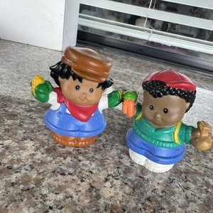 Fisher Price Little People Lot of 2 Farmer Roberto Corn, Michael Carrot - Picture 1 of 7