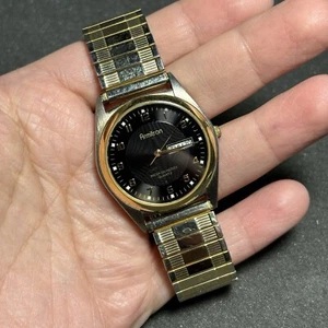 Vintage Mens Armitron 2 Tone Quartz Watch with Day/Date Expandable Strap Working - Picture 1 of 7
