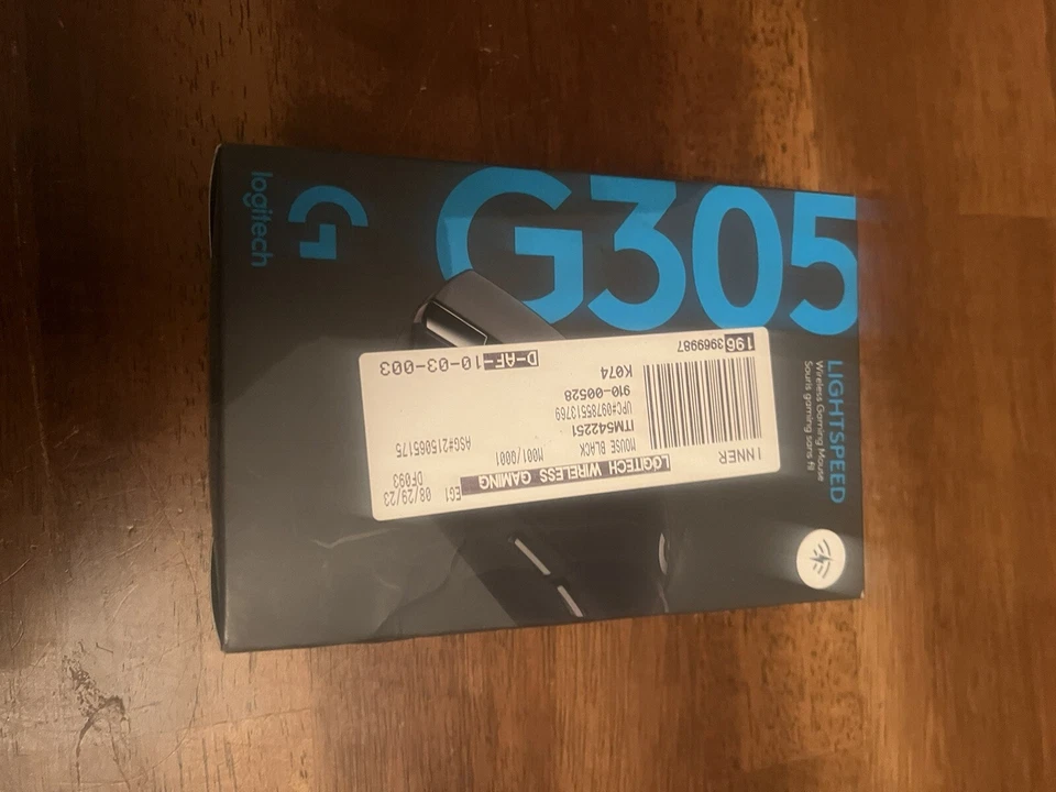 Logitech G305 LIGHTSPEED Wireless Gaming Mouse (910-005280) - Image 1 of 2